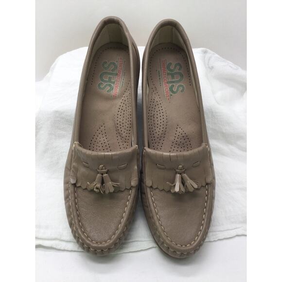 SAS Beige Slip On Moccasin Loafer Womens 7N Comfort shoes New - Picture 2 of 8